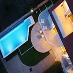 Villa Vita,Free Wifi,Nearby Sea