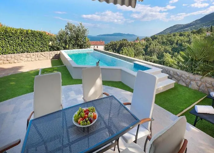 Villa Vita,Free Wifi,Nearby Sea