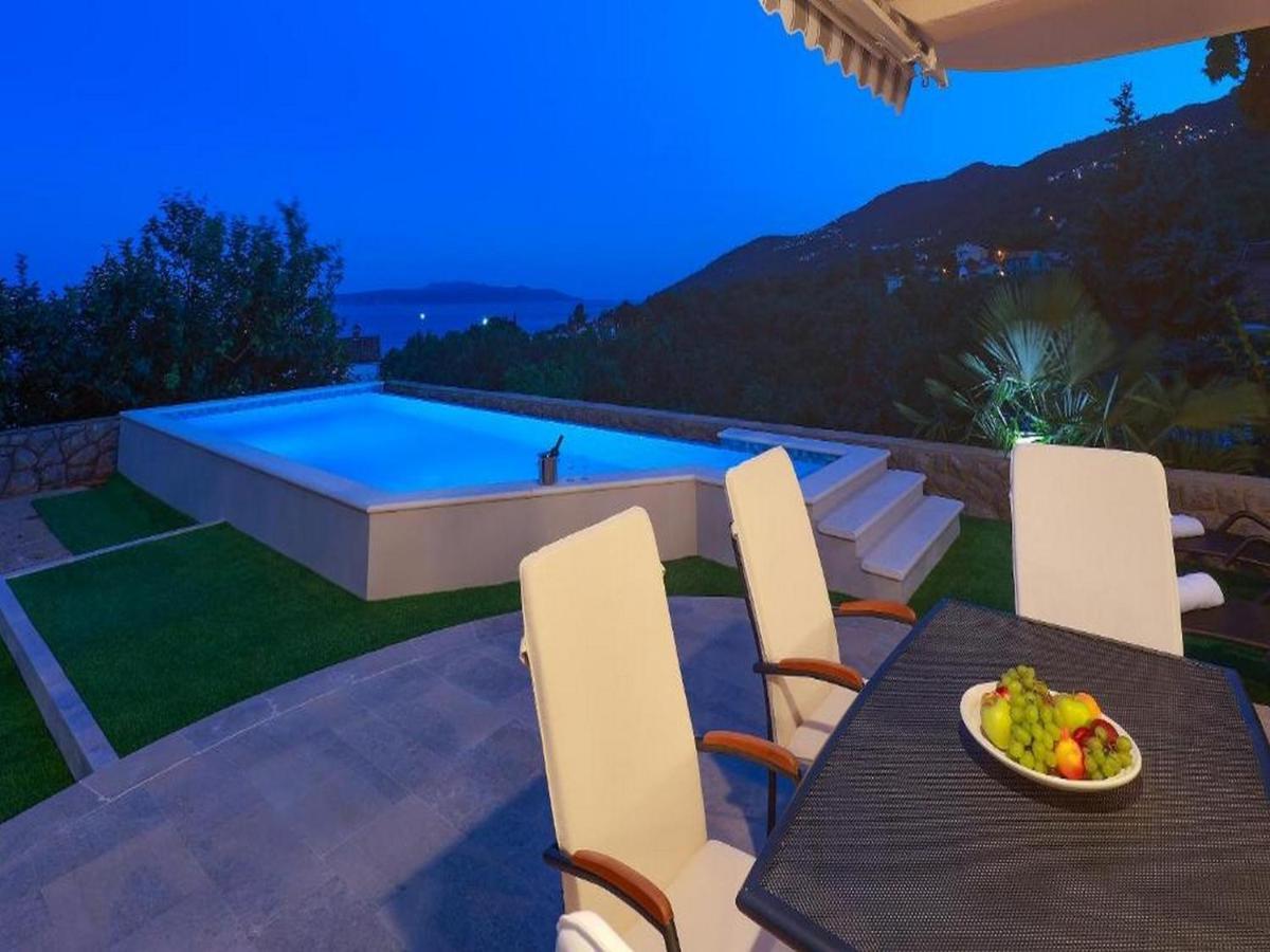 Vita,free Wifi,nearby Sea Villa *