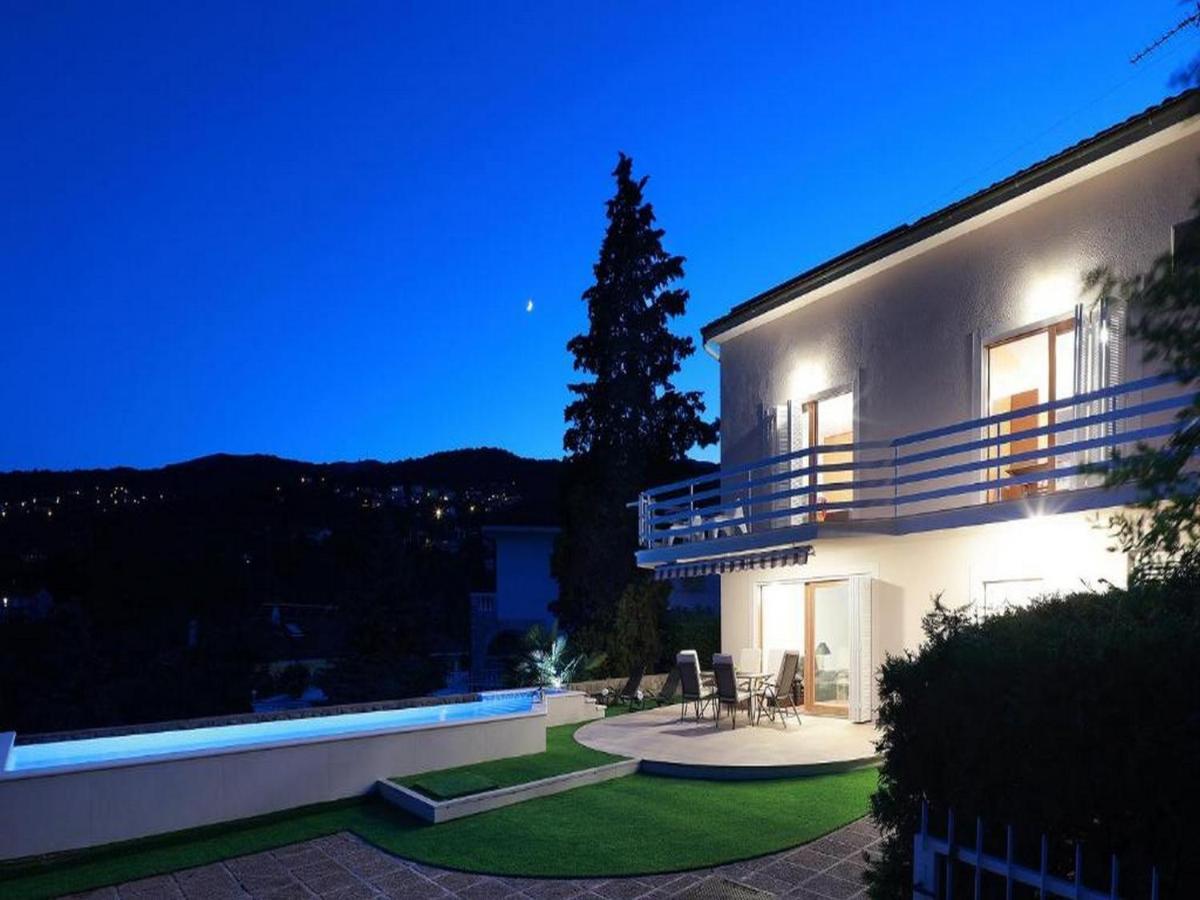 Vita,free Wifi,nearby Sea