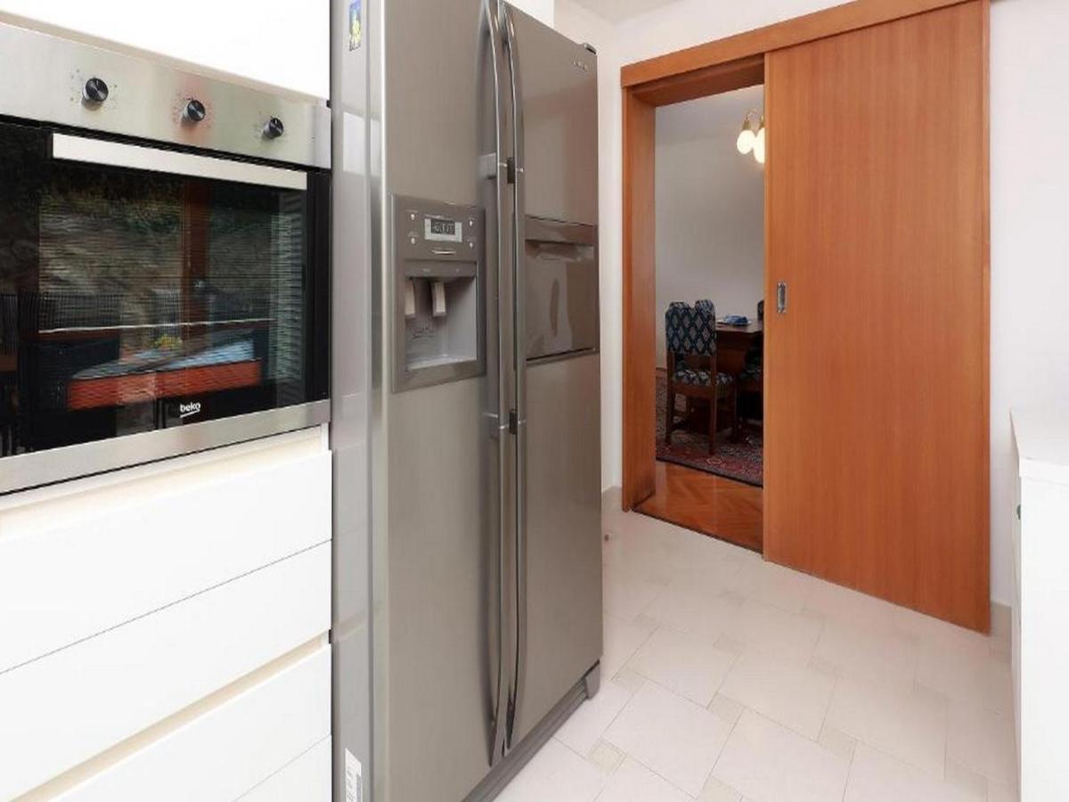 Vita,free Wifi,nearby Sea Villa