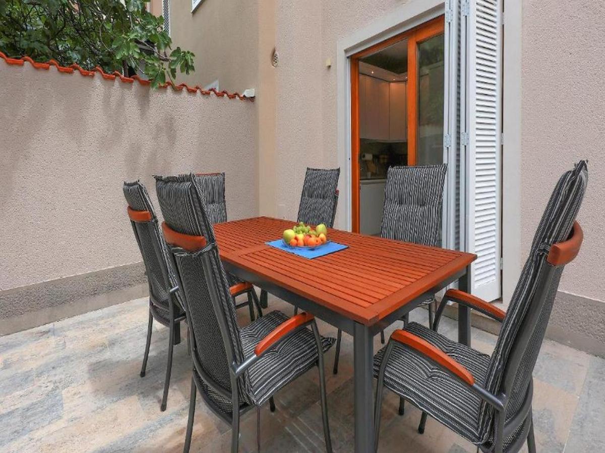 Vita,free Wifi,nearby Sea Villa *